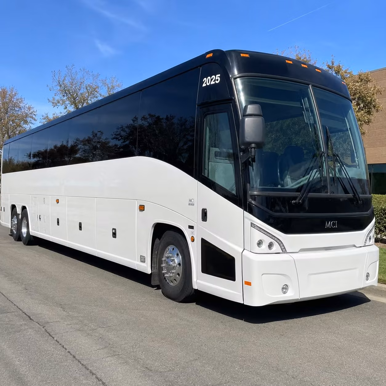 bringing large groups to circuit of the americas events from round rock