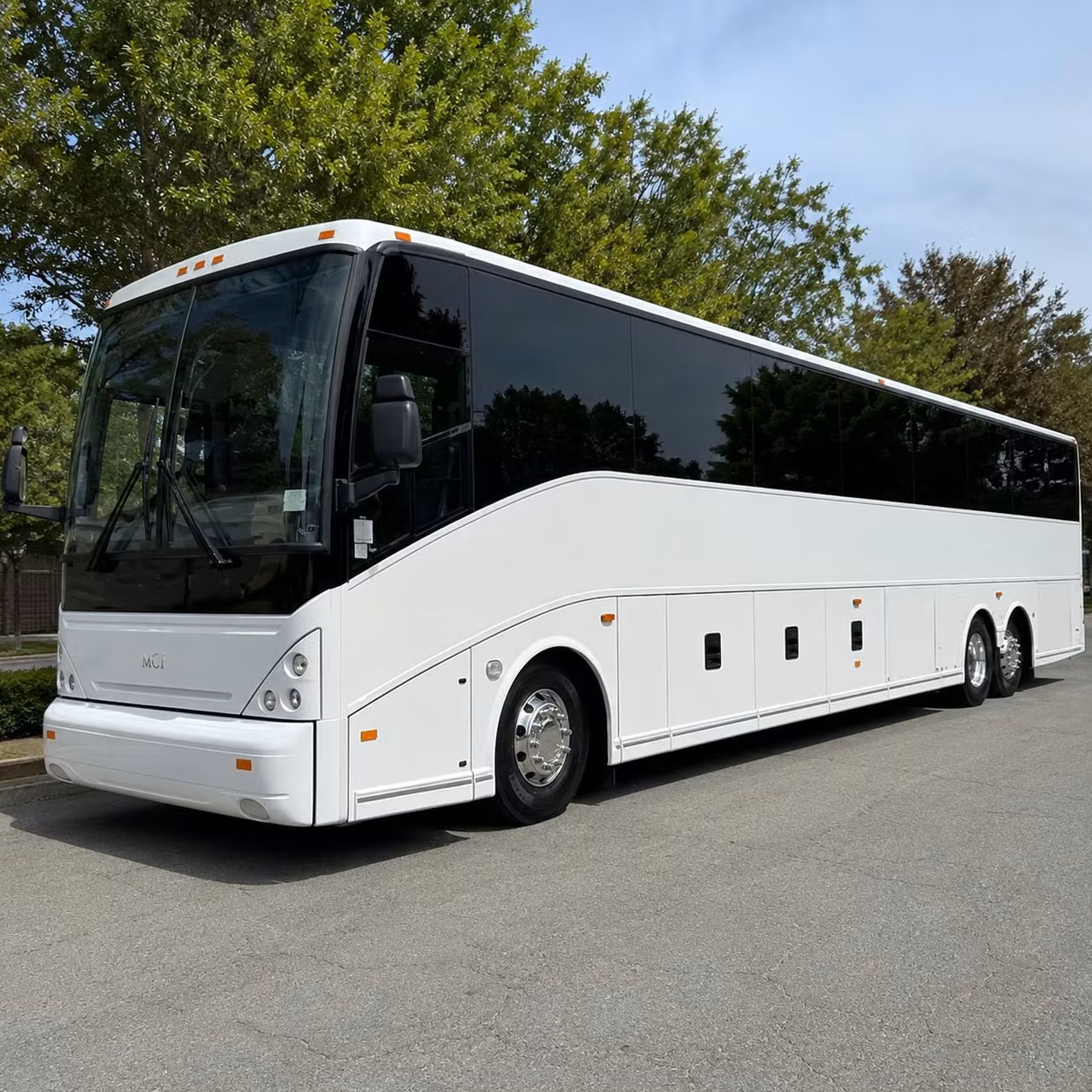 picking up arriving travelers at aus a round rock airport shuttle makes it easy