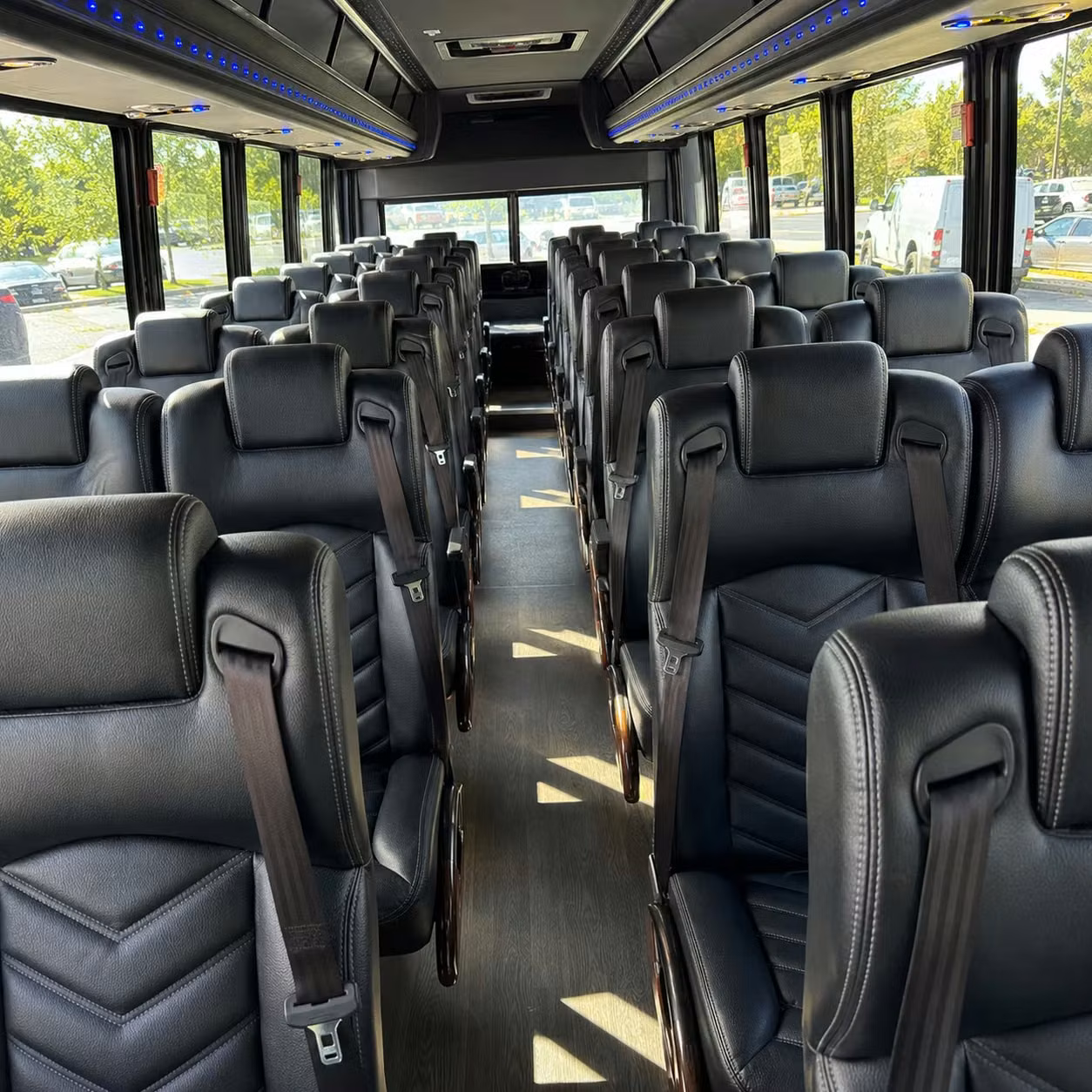 round rock 15 passenger minibus rental