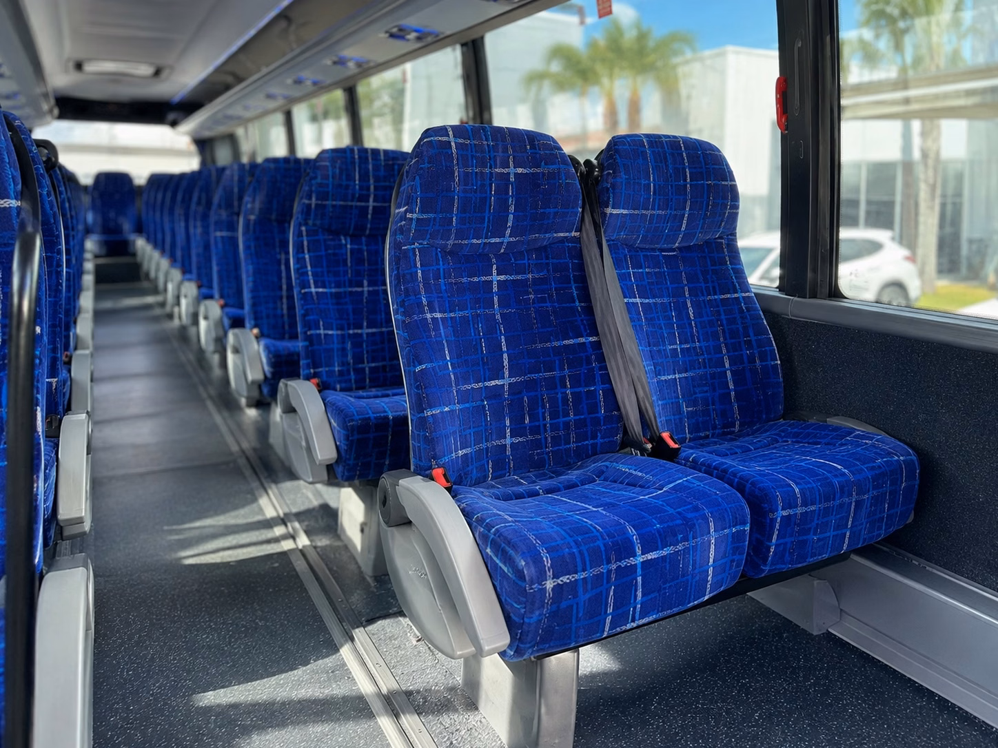 shuttle guests between round rock hotels and your wedding venue without the parking headache